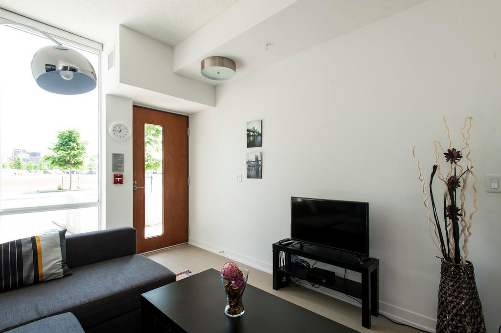 Elites Suites - One Bedroom Townhouse Condo Toronto Exterior photo